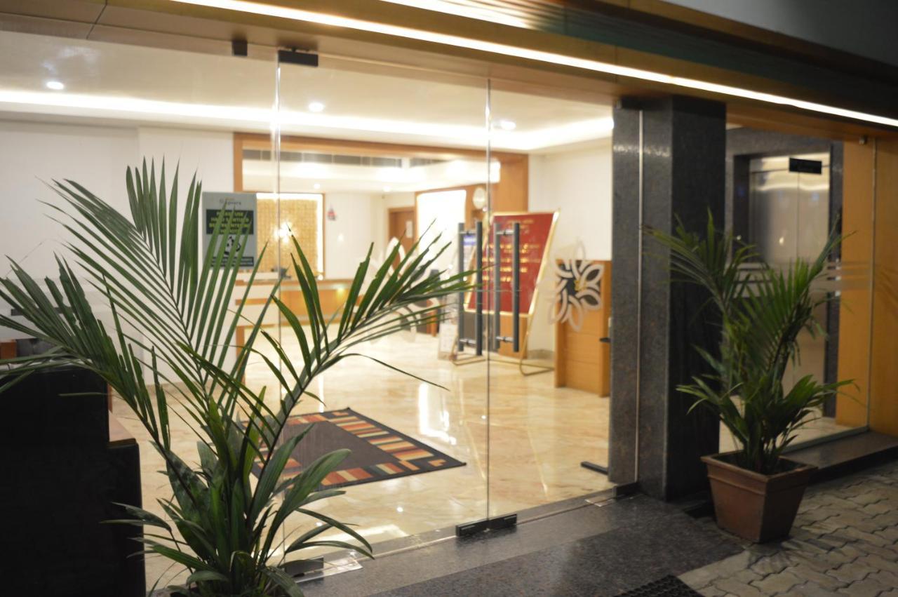 Hotel Apsara Shoranur Exterior foto