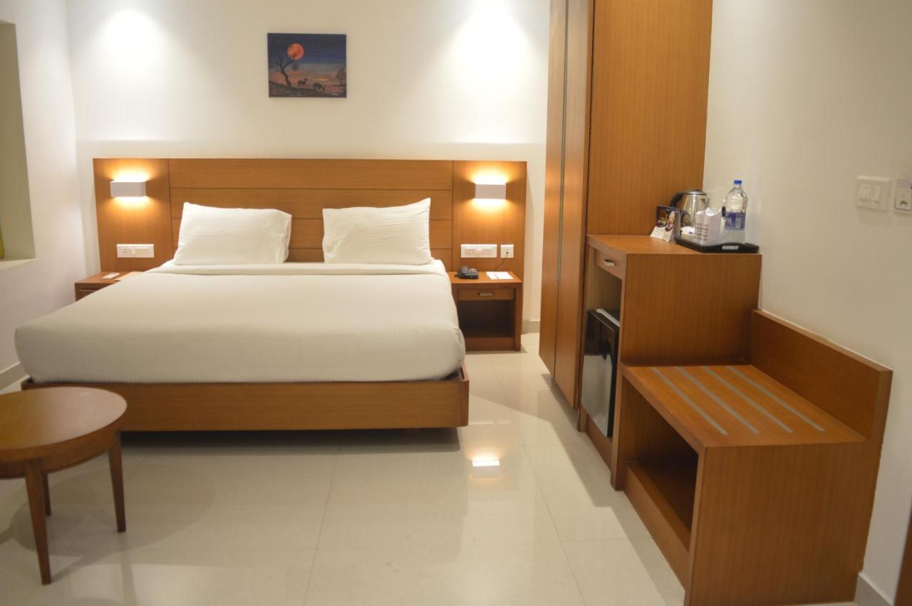 Hotel Apsara Shoranur Exterior foto